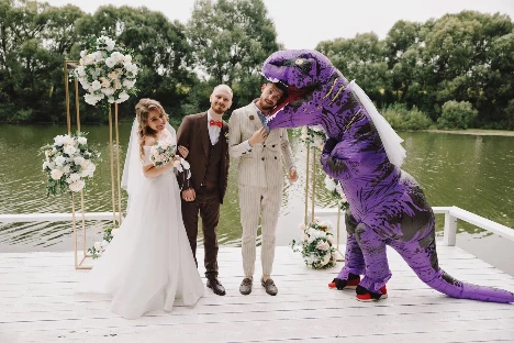 Ведущий Антон Петухов - фото 4