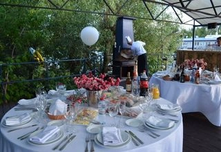 Яхт-клуб Авангард Беседка на пирсе у бассейна - фото 5