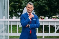 Ведущий Ромин Нуро - фото 5