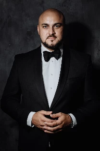 МИХАИЛ БЕЛОУСОВ: Юмор. Опыт. Интеллект. - фото 11