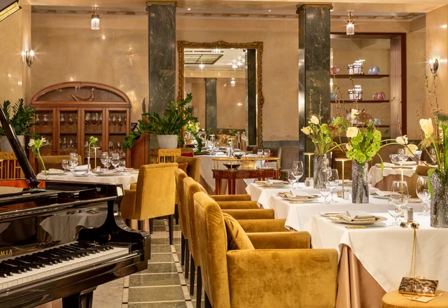 Grand Hotel Europe / Гранд Отель Европа Ресторан «Икорный бар» - фото 5