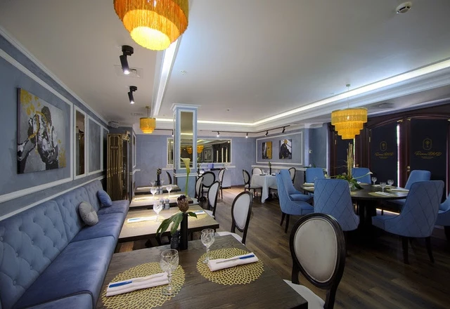 Гранд Отель Эмеральд / Grand Hotel Emerald  Ресторан Room DnD