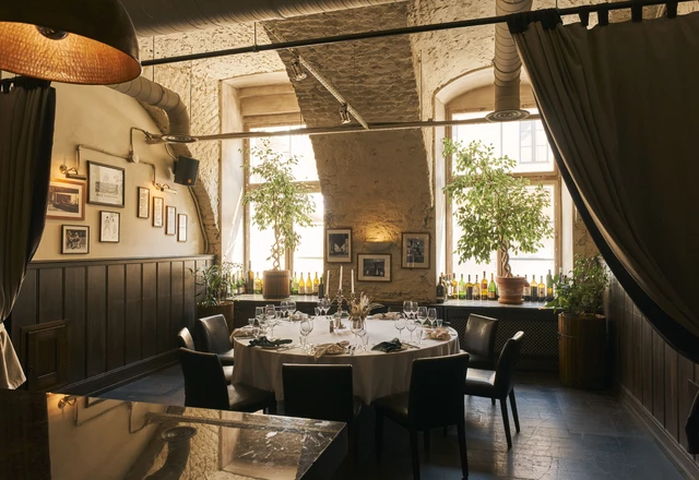 Строганов Стейк Хаус / Stroganoff Steak House  Армейский зал - фото 2