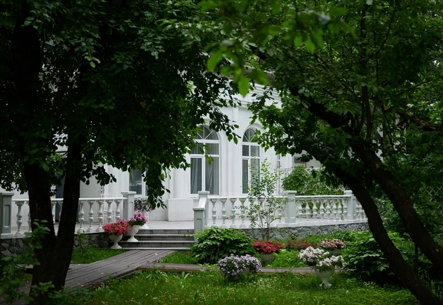 Усадьба Лесной Берег Белоснежная веранда с Усадьбой - фото 3