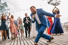 Ведущий Василий Царев - фото 11
