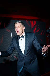 Ведущий Павел Багрянцев - фото 16