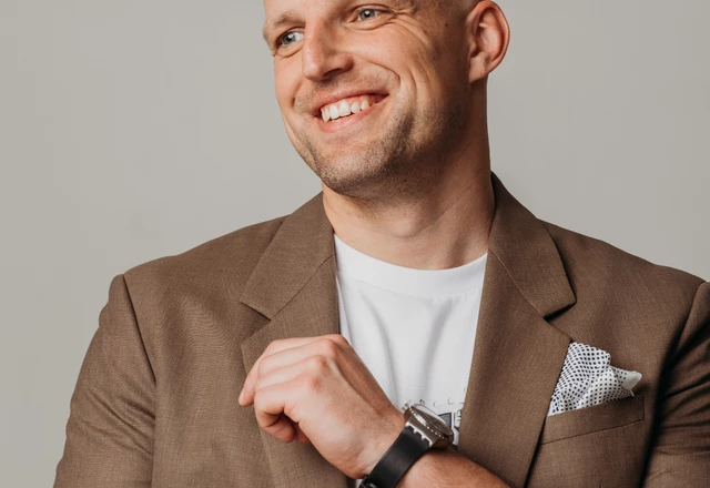 Ведущий Павел Багрянцев - фото 4