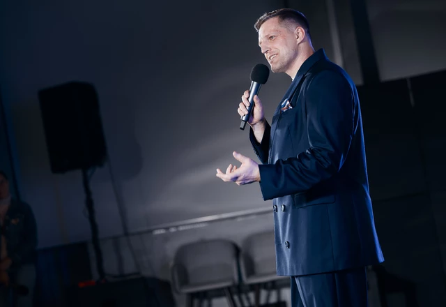 Ведущий Павел Багрянцев - фото 6