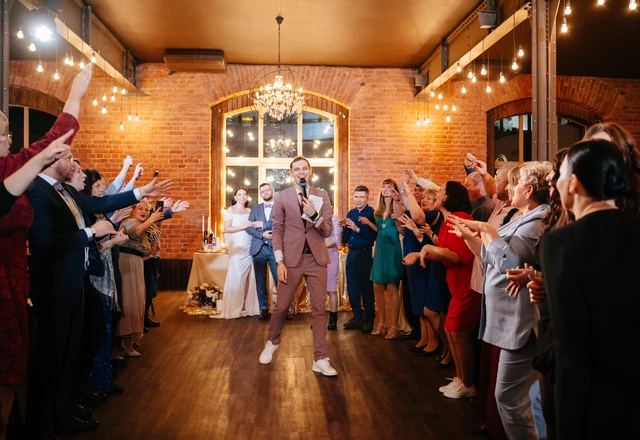 Ведущий Евгений Моисеев - слайд 6