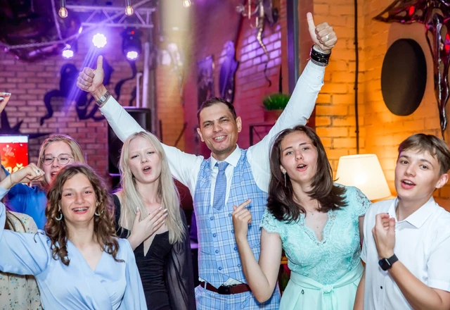 Ведущий Евгений Моисеев - слайд 5