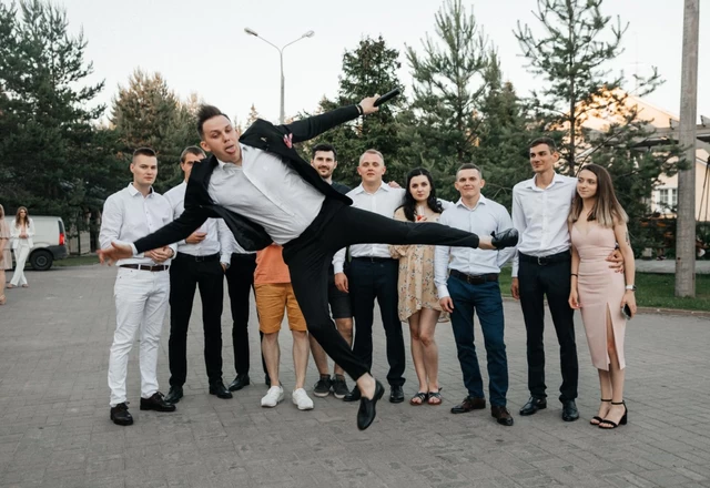 Ведущий Кочелаевский Михаил  - слайд 11