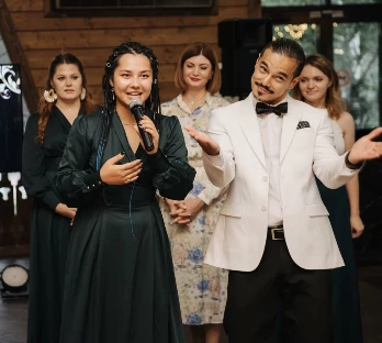 Ведущий Роберт Шэйх - фото 20