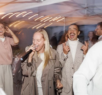 Ведущий Роберт Шэйх - фото 10