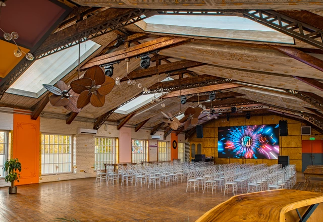 Loft Hall / Лофт Холл #4 Banksy Hall & Morrison Hall - фото 14
