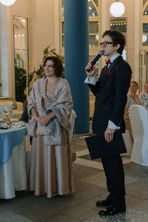 Ведущий Артур Кинг - фото 17