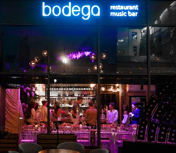 Ведущий Артур Кинг - фото 2