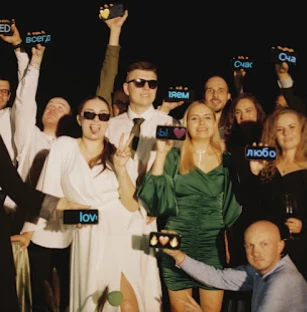 Ведущий Артур Кинг - фото 5