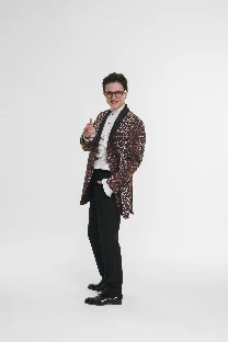 Ведущий Артур Кинг - фото 9