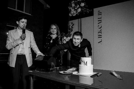 Ведущий Артур Кинг - фото 11