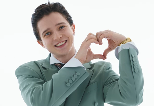 Ведущий Артур Кинг - слайд 4