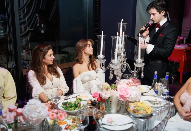 Ведущий Артур Кинг - слайд 9