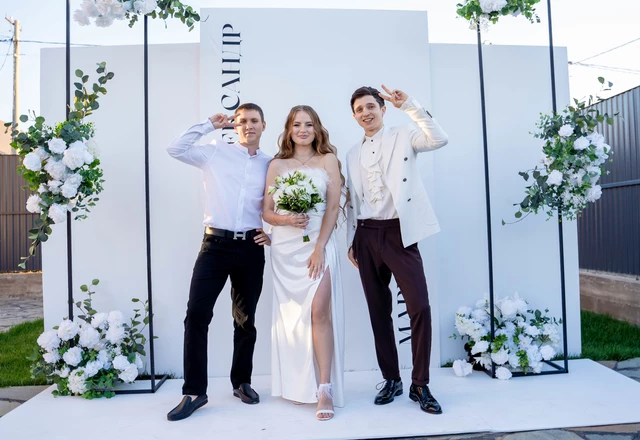 Ведущий Артур Кинг - слайд 2