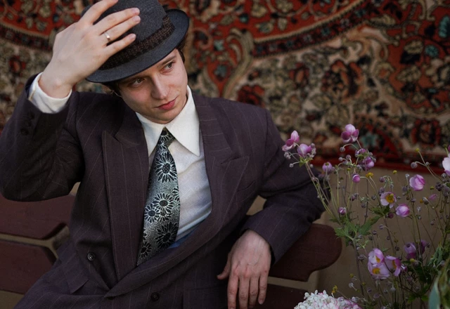 Ведущий Артур Кинг - слайд 12