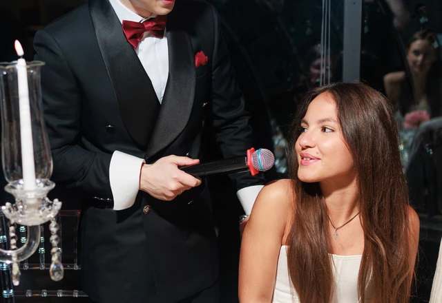 Ведущий Артур Кинг - слайд 7