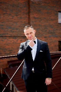 Ведущий Сергей Киселев - фото 16