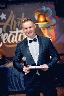 Ведущий Сергей Киселев - фото 11