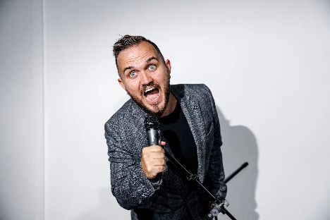 Ведущий Александр Козлов - фото 4