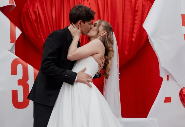 Студия декора Мёд, цветы и кольца - слайд 19