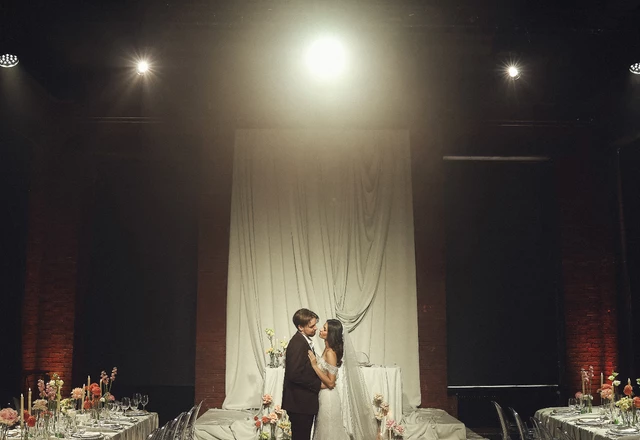 Студия декора Мёд, цветы и кольца - слайд 11