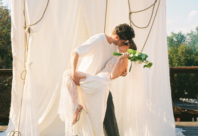 Студия декора Мёд, цветы и кольца - слайд 18