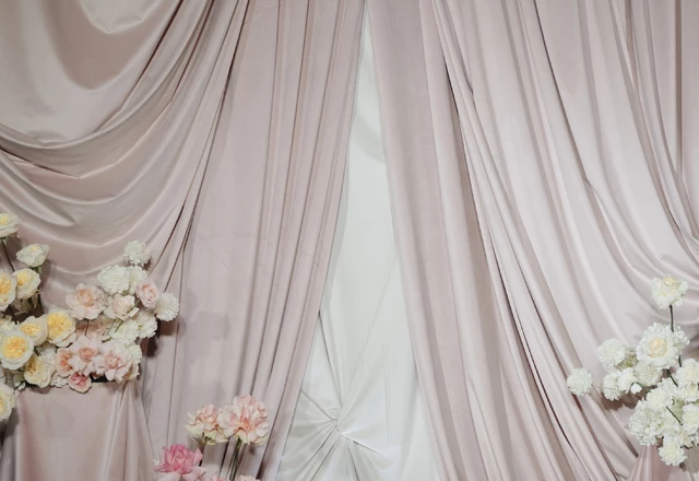 Студия декора Мёд, цветы и кольца - слайд 17