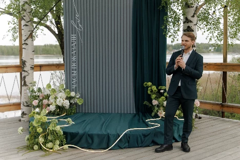 Ведущий Роман Юрчиков - фото 10