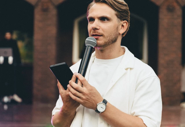 Ведущий Роман Юрчиков - слайд 20