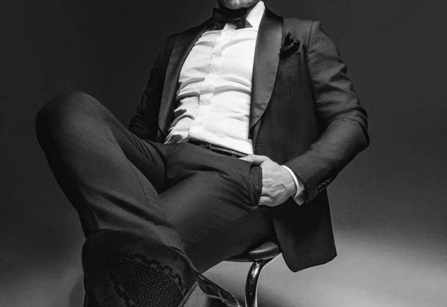 Ведущий Роман Юрчиков - слайд 11