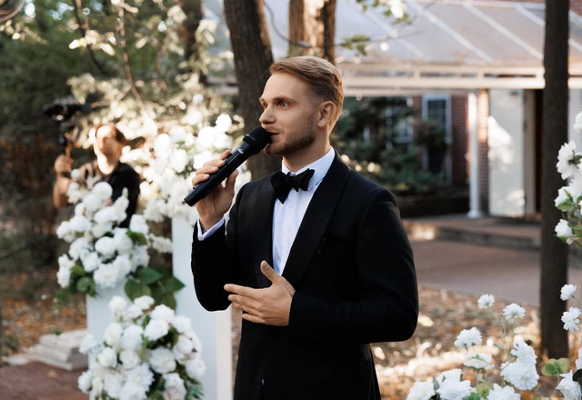 Ведущий Роман Юрчиков - слайд 12