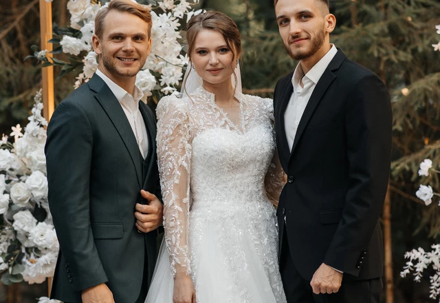 Ведущий Роман Юрчиков - слайд 4