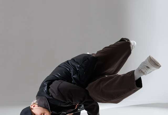 Ведущий Роман Юрчиков - слайд 12