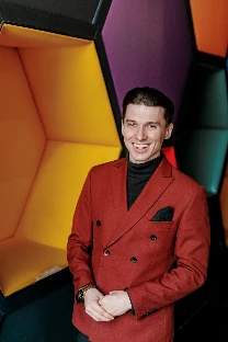 Ведущий Евгений Дядюк - фото 20