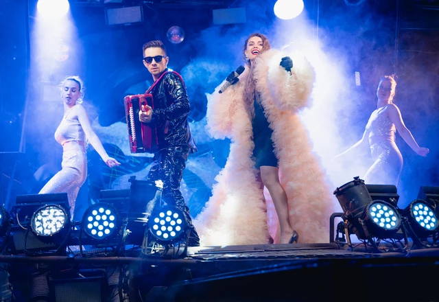 ELLY & ANDREW - слайд 3