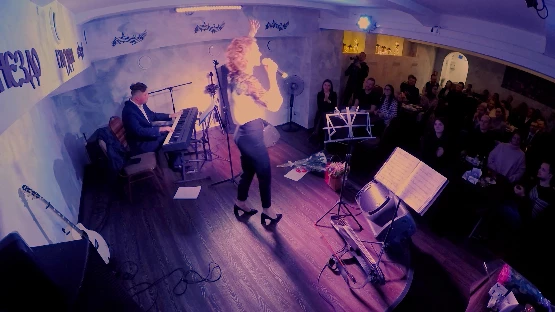 Певица Аделина Райс - фото 11