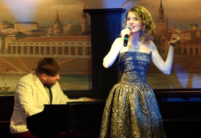 Певица Аделина Райс - слайд 13