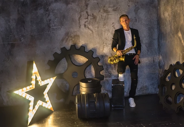 Ведущий Евгений Катугин - слайд 10