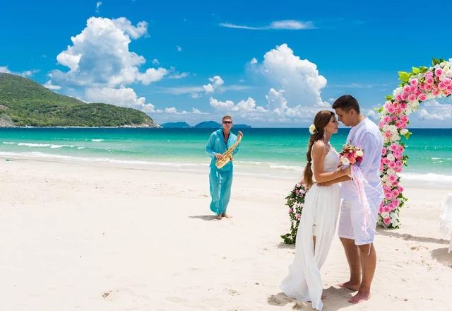 Ведущий Евгений Катугин - слайд 14