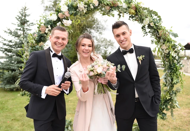 Ведущий Евгений Катугин - слайд 3