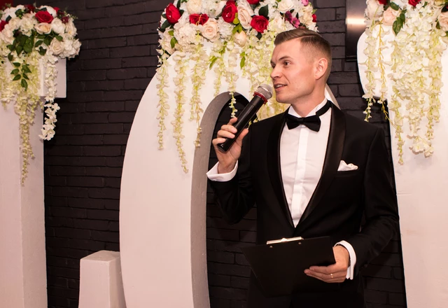 Ведущий Евгений Катугин - слайд 5