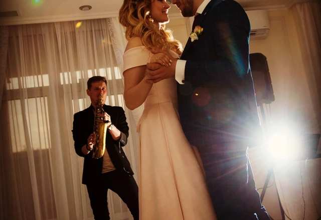 Ведущий Евгений Катугин - слайд 6